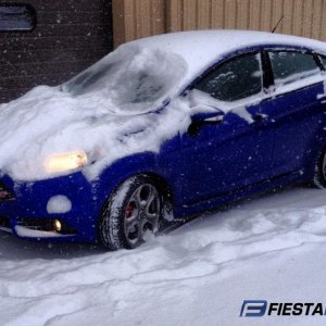 blue-fiesta-st-snow.jpg