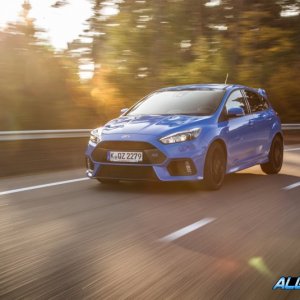 2016-Ford-Focus-RS-102-876x535.jpg