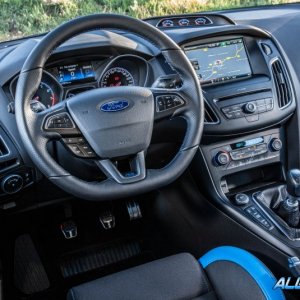 2016-Ford-Focus-RS-133-876x5351.jpg