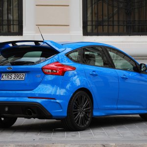 2016-ford-focus-rs-first-drive-ext04-1.jpg