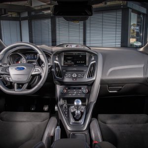 2016-Ford-Focus-RS-interior.jpg