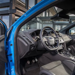 2016-Ford-Focus-RS-interior-view.jpg