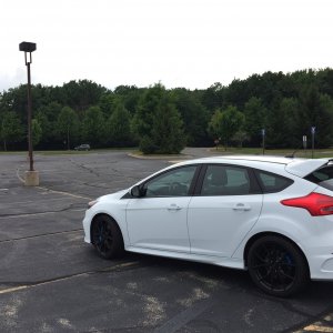 2016-Ford-Focus-RS-Ownership-09.jpg