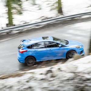 2016-Ford-Focus-RS-top-view-in-motion.jpg