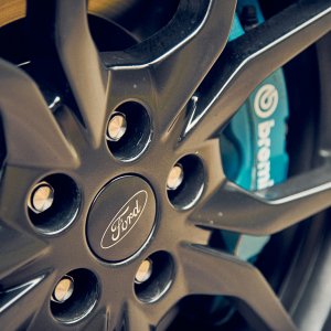 2016-Ford-Focus-RS-wheel.jpg