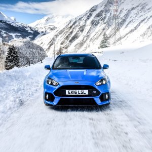 2017-Ford-Focus-RS-with-Ford-Mountune-performance-kit-101.jpg