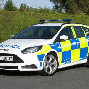Ford-Focus-ST-Police-car-uk-2012-Photo-08.jpg