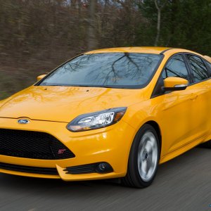 20-vw-gti-ford-focus-st-comparison.jpg