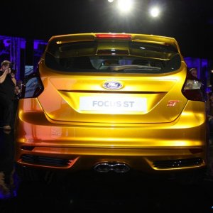 029-2012-ford-focus-st-debut.jpg