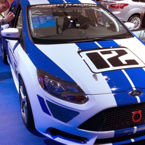 Ford-Focus-ST-R-front-three-quarter.jpg