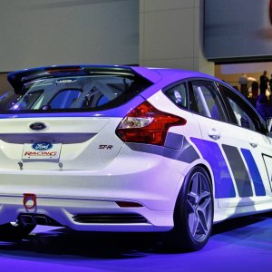 Ford-Focus-ST-R-rear-three-quarters.jpg