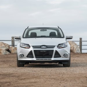 2014-Ford-Focus-Titanium-front-end.jpg
