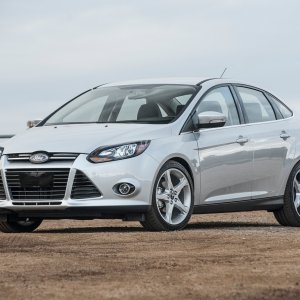 2014-Ford-Focus-Titanium-front-three-quarter.jpg