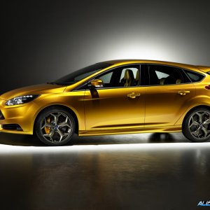 newfordfocus-st-25.jpg