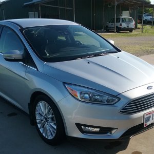 2016 focus titanium