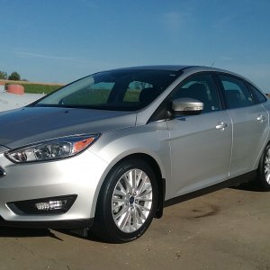 2016 focus titanium